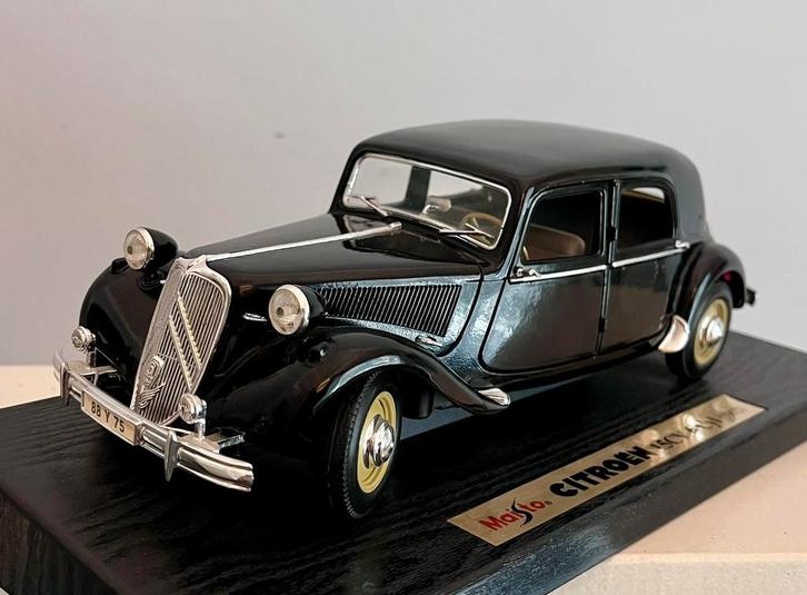Modelauto Citroën 15CV uit 1952, Hobby en Vrije tijd, Modelauto's | 1:18, Zo goed als nieuw, Overige merken, Ophalen of Verzenden