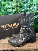 Nieuwe prachtige laarzen met studs van Sendra maat 39, Sendra, Zwart, Lage of Enkellaarzen, Nieuw