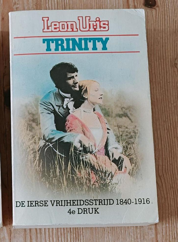 Leon Uris - Trinity - Ierse vrijheidsstrijd 1840 - 1916, Boeken, Romans, Gelezen, Ophalen of Verzenden