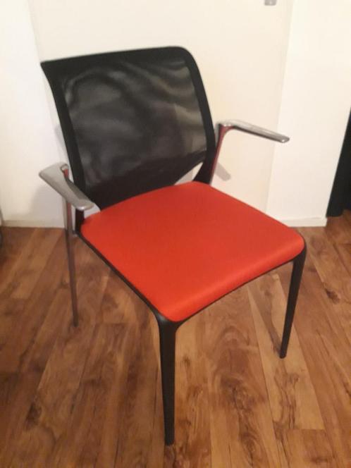 Vitra stoel, Huis en Inrichting, Stoelen, Gebruikt, Eén, Metaal, Stof, Rood, Ophalen