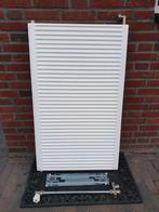 Plaatradiator, Doe-het-zelf en Verbouw, Verwarming en Radiatoren, Ophalen, 30 tot 80 cm, Radiator, Zo goed als nieuw