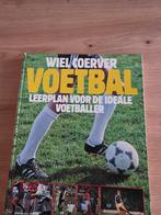 Wiel Coerver Voetbal - Leerplan Ideale Voetballer, Boeken, Sportboeken, Ophalen of Verzenden, Gelezen, Balsport