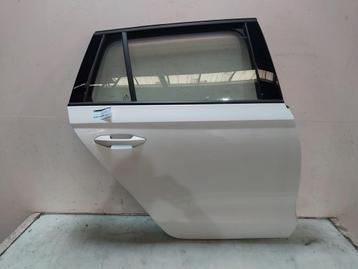 Portier Rechts Achter Skoda Octavia Combi (NXAC) 5E7833052A beschikbaar voor biedingen