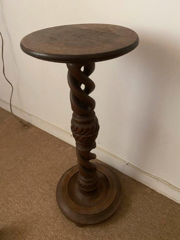 Antieke plantentafel met gedraaide poot, Antiek en Kunst, Antiek | Meubels | Tafels, Ophalen of Verzenden