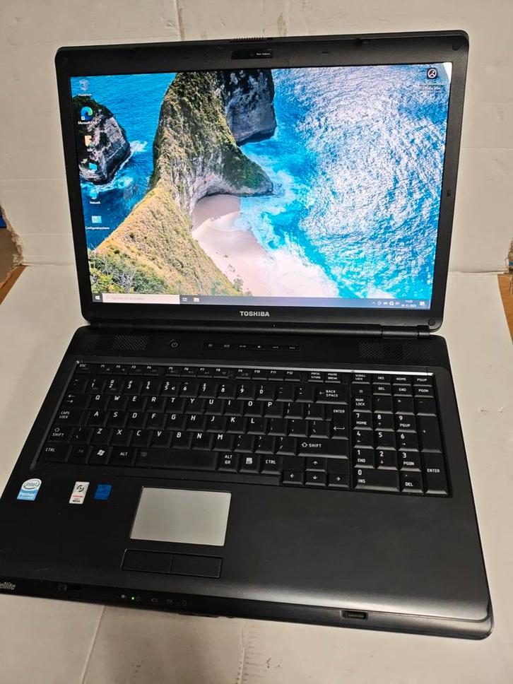 Toshiba 17 Inch T3400 3 GB 250GB Win 10 IoT LTSC, Computers en Software, Windows Laptops, Gebruikt, 17 inch of meer, HDD, 2 tot 3 Ghz