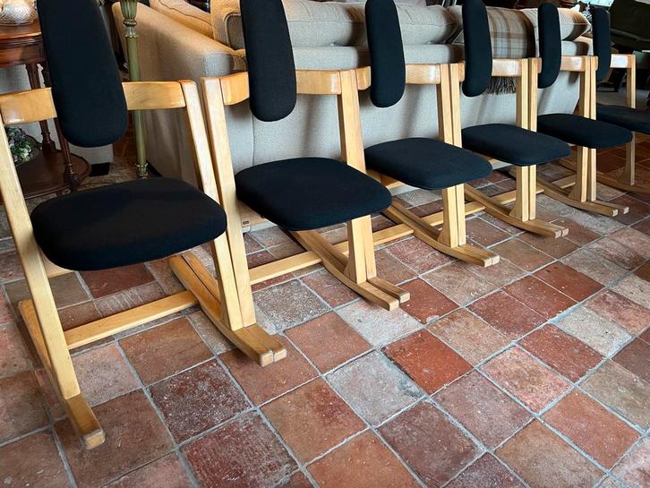 Stokke Variër stoelen 6 stuks zwart wollen bekleding, Huis en Inrichting, Stoelen, Gebruikt, Vijf, Zes of meer stoelen, Hout, Stof