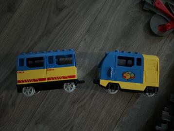 Zgan Duplo partij, rails met locomotief, bruggen, overgang  beschikbaar voor biedingen