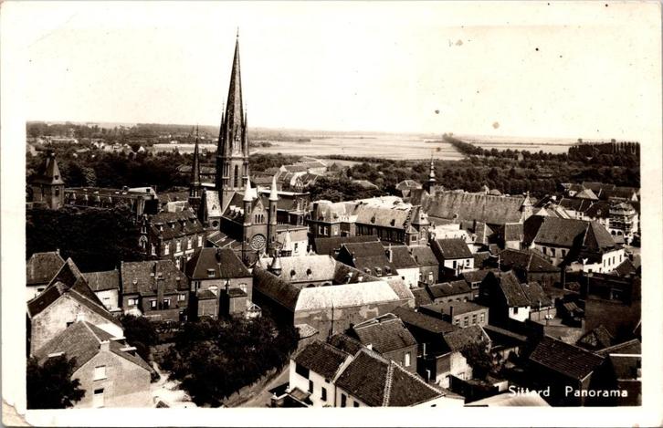 Sittard - Panorama, Verzamelen, Ansichtkaarten | Nederland, Ongelopen, Limburg, 1940 tot 1960, Verzenden