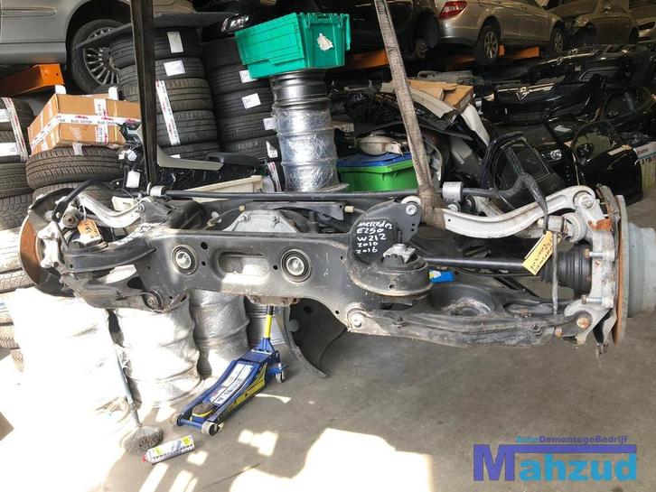 Mercedes E klasse W212 compleet achteras 2123509108 2129108, Auto-onderdelen, Ophanging en Onderstel, Mercedes-Benz, Gebruikt