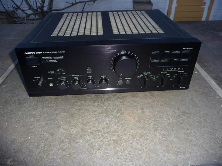 Nette versterker Onkyo type A-8190   2x 100 Watt / 8ohm, Audio, Tv en Foto, Versterkers en Receivers, Zo goed als nieuw, Stereo