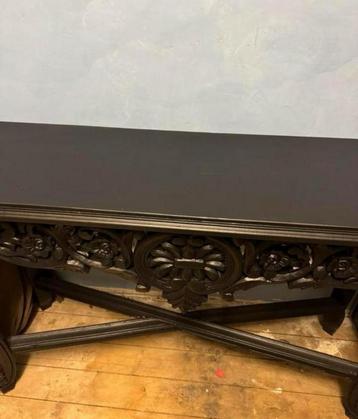 Barok sidetable beschikbaar voor biedingen