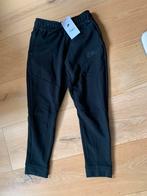 NIKE joggingbroek zwart M NIEUW! Standard Fit, Kinderen en Baby's, Kinderkleding | Maat 140, Nieuw, Jongen of Meisje, Ophalen of Verzenden