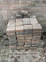 Gratis stenen., Tuin en Terras, Ophalen, Gebruikt, Beton, Klinkers
