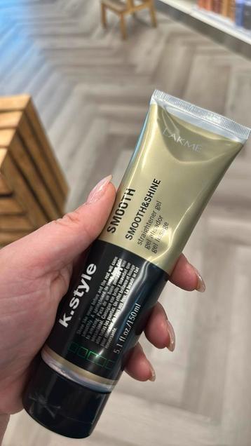 Lakme straightener Gel beschikbaar voor biedingen