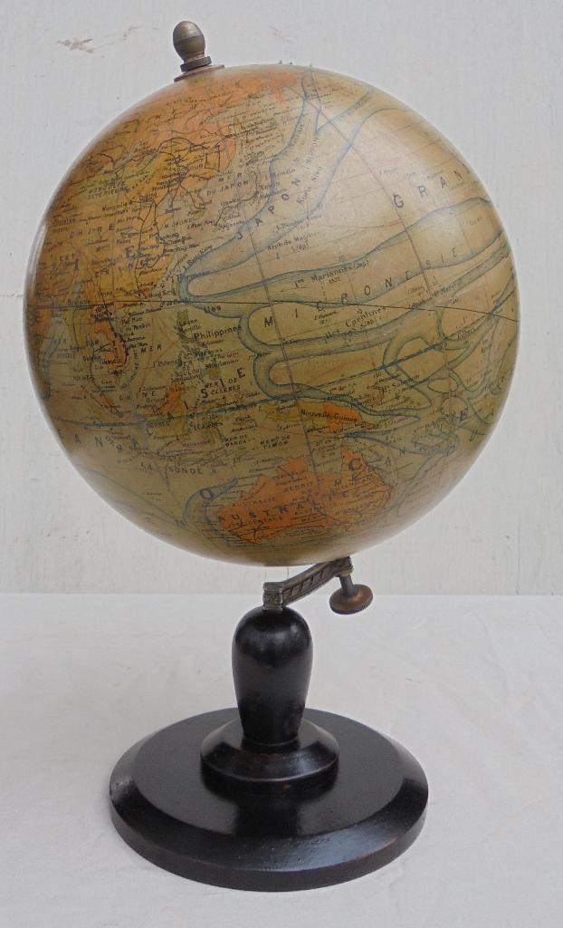 antieke wereldbol globe landkaart, Antiek en Kunst, Antiek | Woonaccessoires, Ophalen of Verzenden
