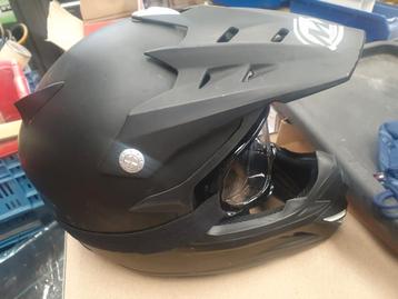 MT Helmets Mat Zwart XL (61-62cm) beschikbaar voor biedingen