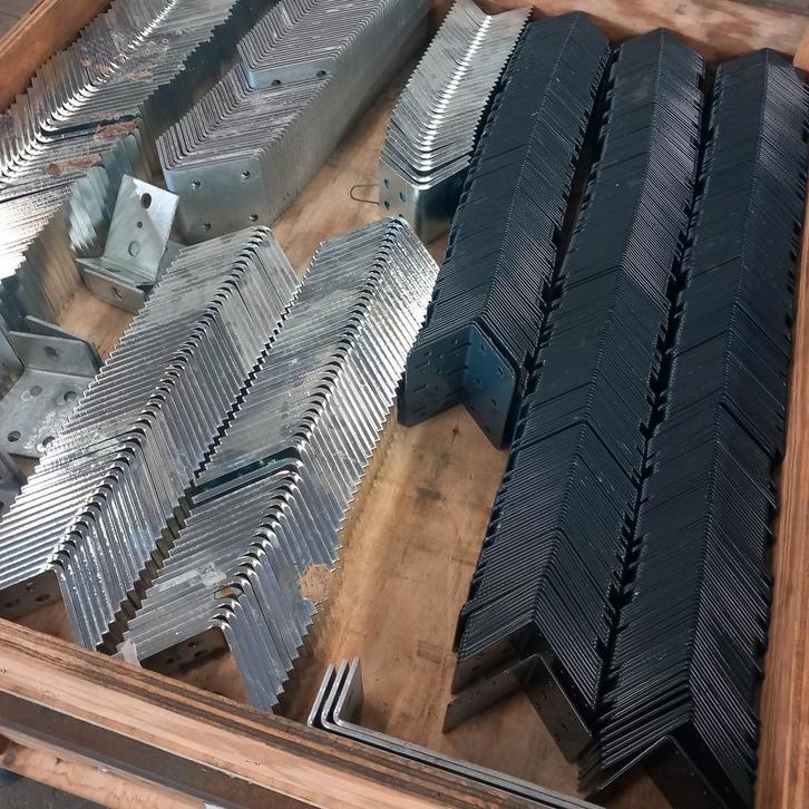 Hoekverbinder hoekijzer bevestigingshoek hoekanker, Doe-het-zelf en Verbouw, IJzerwaren en Bevestigingsmiddelen, Nieuw, Overige typen