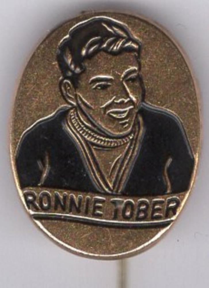 Ronnie Tober zanger koper speldje ( S_219 ), Verzamelen, Speldjes, Pins en Buttons, Nieuw, Speldje of Pin, Figuurtje, Verzenden