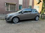 T.K Opel Corsa 1.4 16V 3D 2014 Bruin met origineel 63120 km, Auto's, Voorwielaandrijving, USB, Bruin, Origineel Nederlands