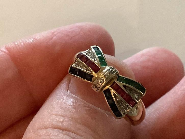 Vintage gouden ring Briljant Robijn Smaragd Saffier 14 kar, Sieraden, Tassen en Uiterlijk, Ringen, Zo goed als nieuw, Dame, 17 tot 18