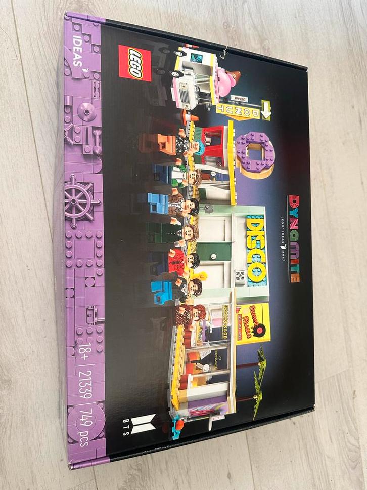 Lego BTS Dynamite - Nieuw in doos!, Kinderen en Baby's, Speelgoed | Duplo en Lego, Nieuw, Lego, Complete set, Ophalen of Verzenden