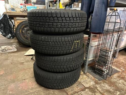 Winterbanden 195/65 R15 91T, Auto diversen, Autosport-onderdelen, Zo goed als nieuw, Ophalen of Verzenden