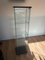 Vitrinekast IKEA DETOLF Zwart, Ophalen, Minder dan 50 cm, Zo goed als nieuw, 150 tot 200 cm