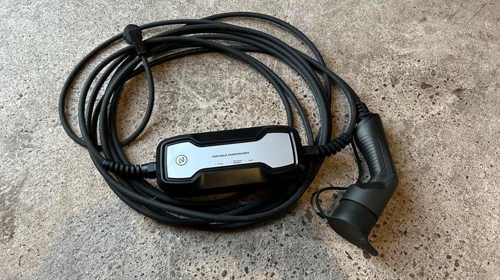 Besen Mobiele Lader 10meter Type 2 - Schuko 16A/10A, Auto diversen, Laadpalen, Zo goed als nieuw, Laadkabel, Ophalen of Verzenden
