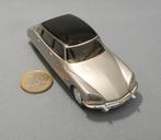 UH 1/43 : Citroën DS 21 (Zilver metaal - Zwart dak), Verzenden, Nieuw, Auto, Universal Hobbies