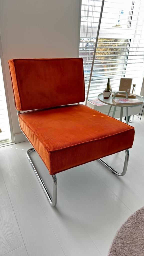 Fauteuil Zuiver Ridge Lounge Rib Oranje, Huis en Inrichting, Fauteuils, Zo goed als nieuw, Stof, 50 tot 75 cm, 75 tot 100 cm, Ophalen