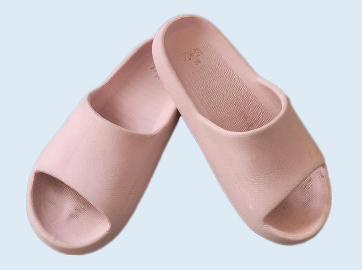 ZARA lichtroze slippers maat 36 ~ SC0402, Kleding | Dames, Schoenen, Gedragen, Slippers, Roze, Ophalen of Verzenden
