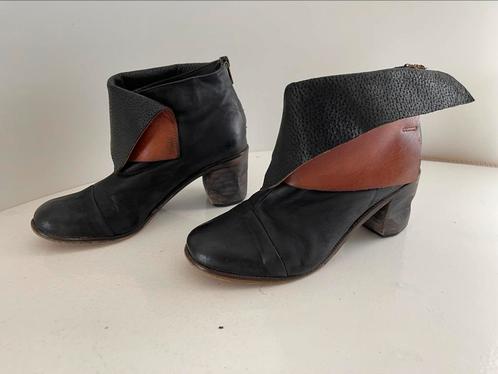 Papucei  36 zwarte en bruine leren laarzen 239), Kleding | Dames, Schoenen, Gedragen, Lage of Enkellaarzen, Bruin, Ophalen of Verzenden