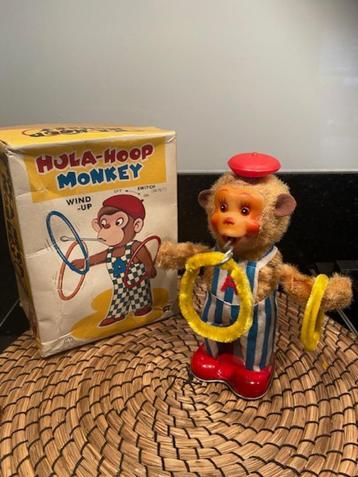 Vintage Hula Hoop Monkey wind up by MM Japan jaren '60 beschikbaar voor biedingen