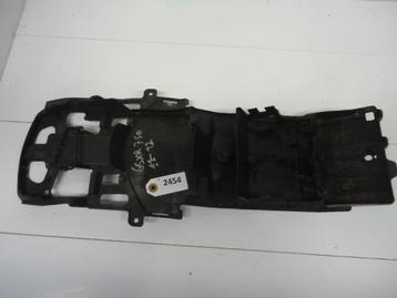 GSXR750 2011 - 2022 Suzuki Batterijbak D1-11199 beschikbaar voor biedingen