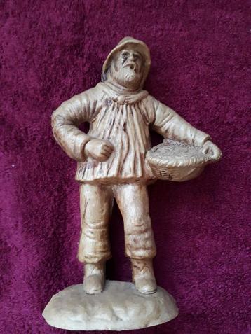 Beeldje de visser  beschikbaar voor biedingen