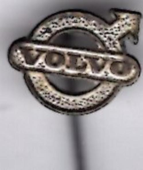 VOLVO zilverkleurig vrachtwagen speldje ( T_172a ), Verzamelen, Speldjes, Pins en Buttons, Nieuw, Speldje of Pin, Transport, Verzenden