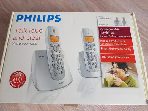 Philips Draadloze telefoon CD2402S/22, Telecommunicatie, Vaste telefoons | Handsets en Draadloos, Gebruikt, 2 handsets, Ophalen