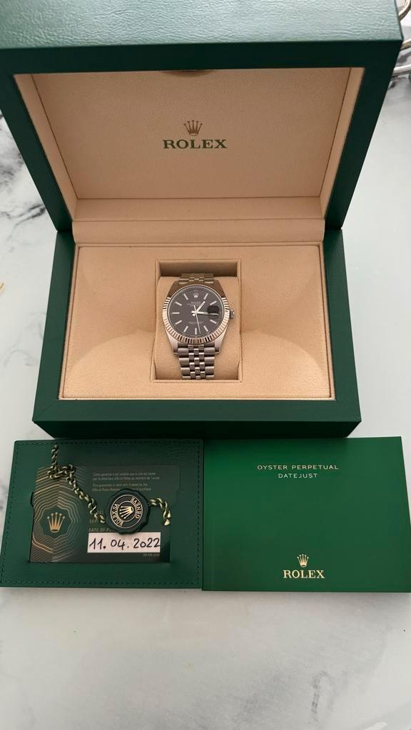 Rolex Datejust 41mm Zwarte Plaat - Compleet 2022, Sieraden, Tassen en Uiterlijk, Horloges | Heren, Zo goed als nieuw, Polshorloge