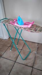 Vintage strijkplankje voor poppekleertjes met strijkijzer, Kinderen en Baby's, Speelgoed | Overig, Ophalen of Verzenden, Zo goed als nieuw