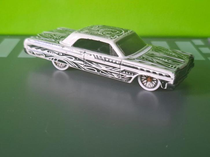 Hotwheels - 1964 Chevrolet Impala [wit] 1/64, Hobby en Vrije tijd, Modelauto's | Overige schalen, Gebruikt, Auto, Ophalen of Verzenden
