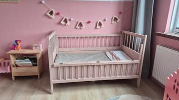 Retro ledikant/peuterbed incl matras  beschikbaar voor biedingen