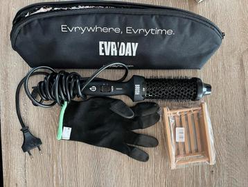 Evr'day Haarstyling Borstel - Nieuwstaat! beschikbaar voor biedingen