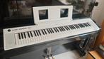 Yamaha Piaggero NP-32 incl standaard en pedaal, Ophalen of Verzenden, Zo goed als nieuw, Zwart