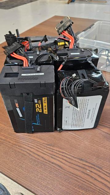 5x 22Ah 12S 976Wh LiPo dronebatterijen - Beschadigd beschikbaar voor biedingen