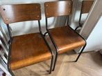 Vintage school stoel bruin voor aan bureau of tafel, Huis en Inrichting, Stoelen, Ophalen, Twee, Bruin, Vintage