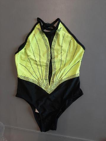 NIEUW! Turnpakje met open rug, 7 jaar, lengte 49cm beschikbaar voor biedingen