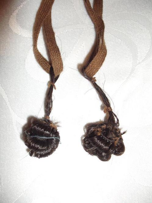 Paar 'toertjes' Klederdracht West-Friesland  Noord Holland, Antiek en Kunst, Antiek | Kleding en Accessoires, Dames, Verzenden