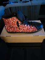 Nieuwe ongedragen Paisley Sneakers Maat 42, Ophalen of Verzenden, Nieuw, Overige kleuren
