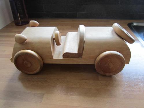 Houten auto, Kinderen en Baby's, Speelgoed | Houten speelgoed, Zo goed als nieuw, Overige typen, Ophalen of Verzenden