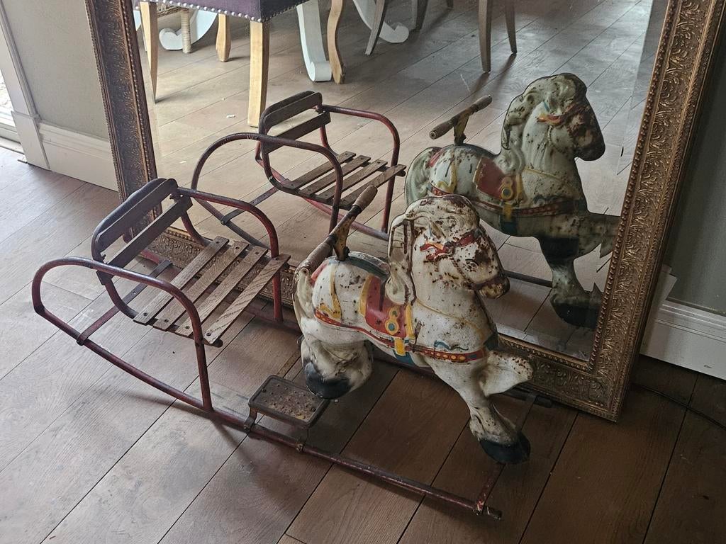 Antiek hobbelpaard, schommelpaard, paardenslede, Ophalen